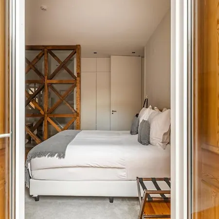 شقة Plum Guide - Sterling Silver